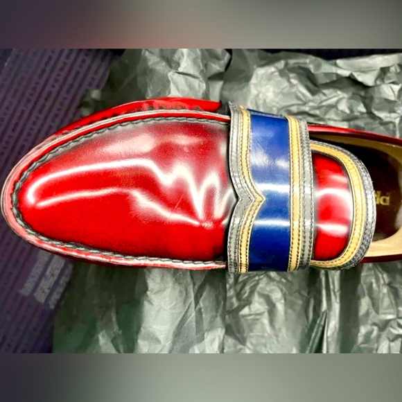 25% PRICE DROP!! $225 (was $295)
GORGEOUS PRADA Loafers - Picture 4 of 14